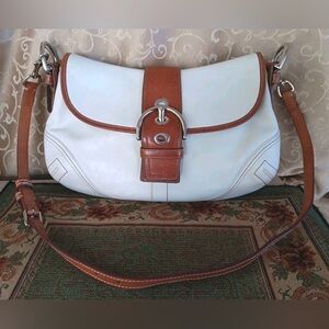 Pre-Owned Coach Ivory White SOHO Soft Leather with Brown Shoulder Strap Handbag